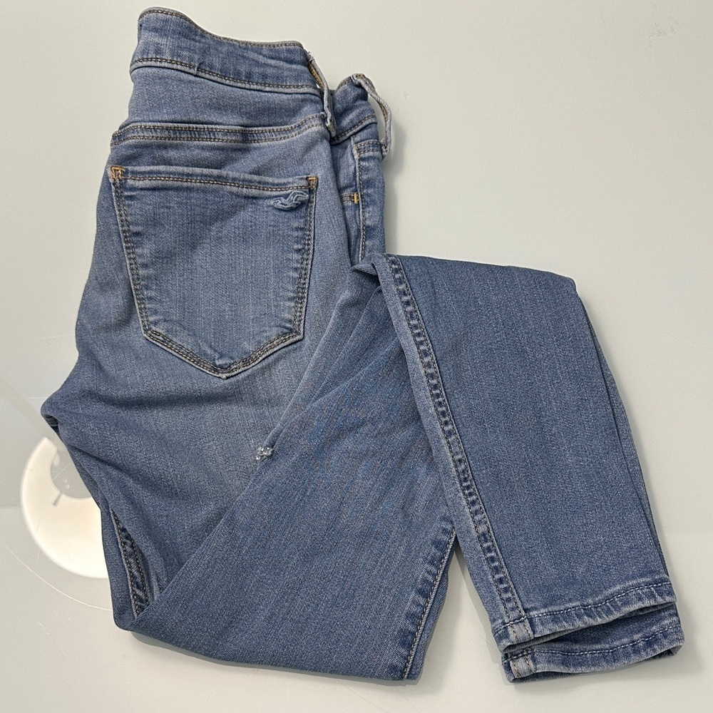 Hollister Mid-Rise Distressed Jeggings
